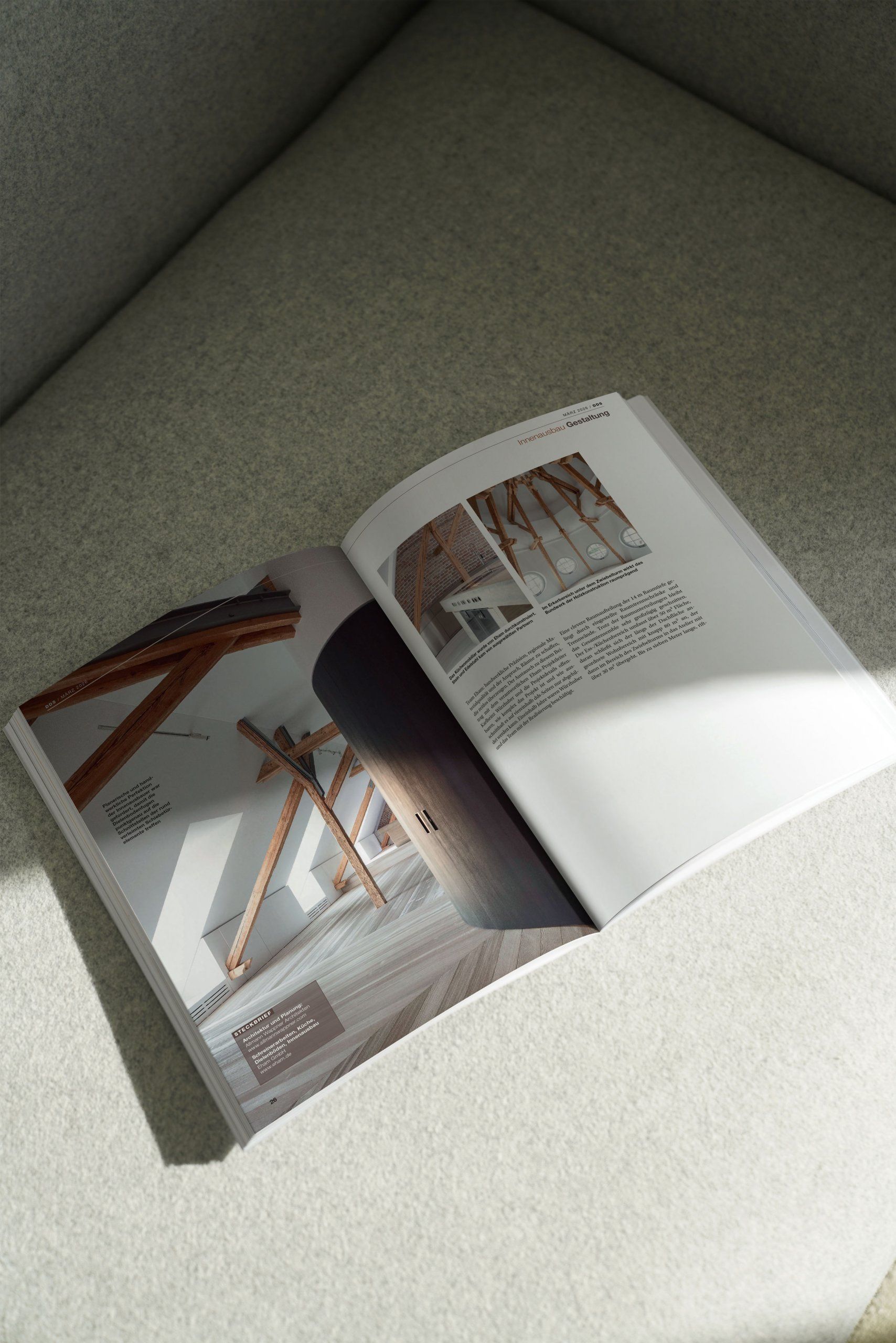 mo-9-free-magazine-mockup